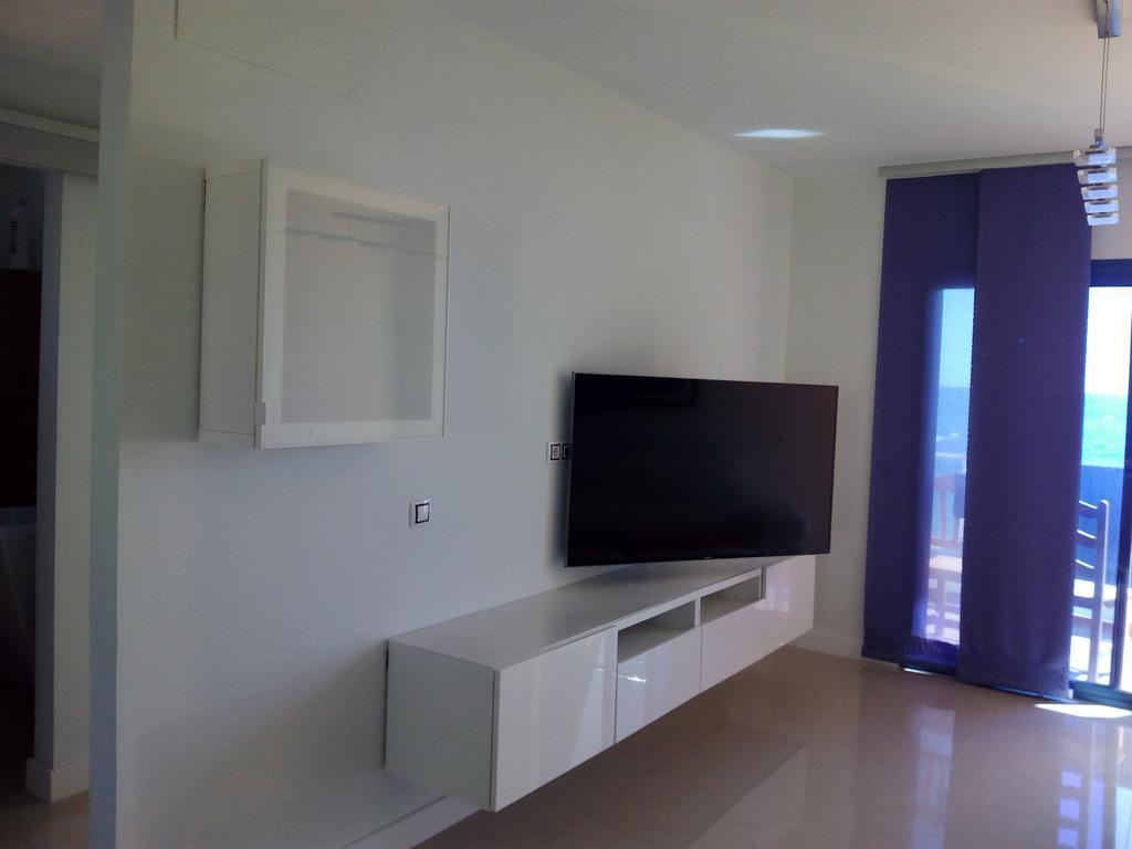 Ocean Front Apartment Tetir Esterno foto