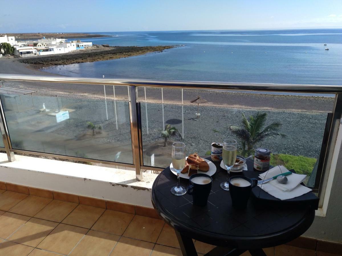 Ocean Front Apartment Tetir Esterno foto