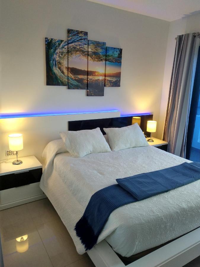 Ocean Front Apartment Tetir Esterno foto